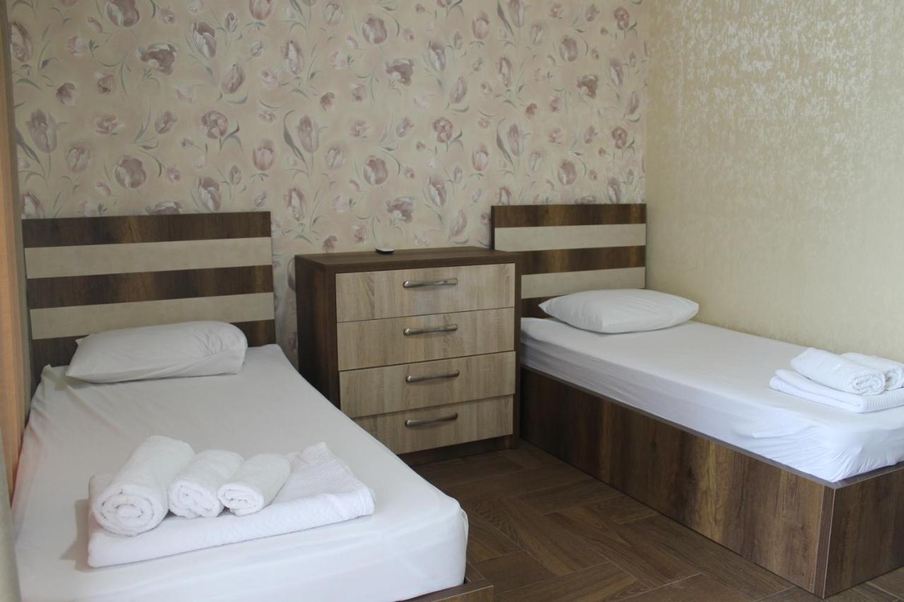 Hotel Lion Урекі Екстер'єр фото