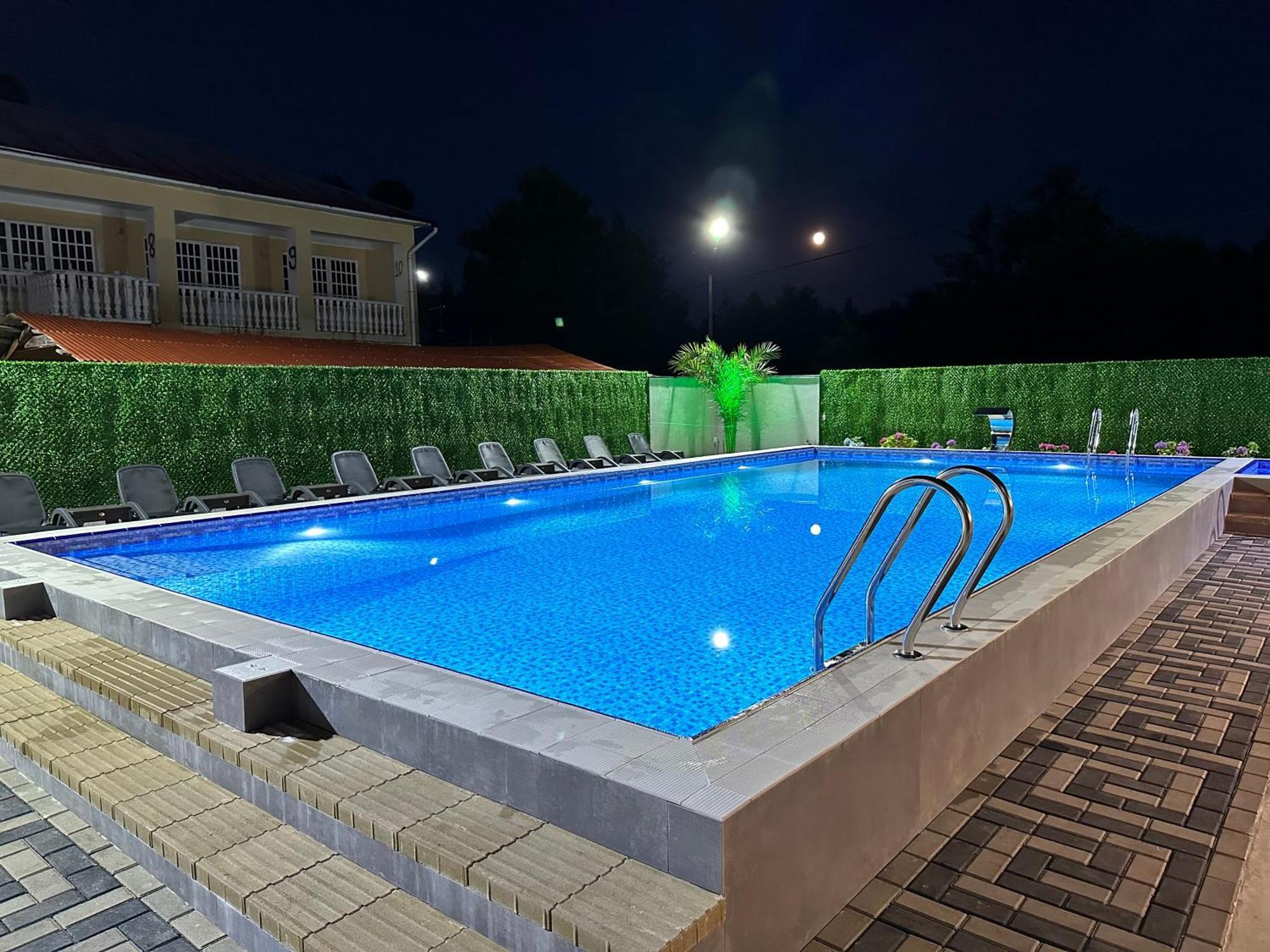 Hotel Lion Урекі Екстер'єр фото