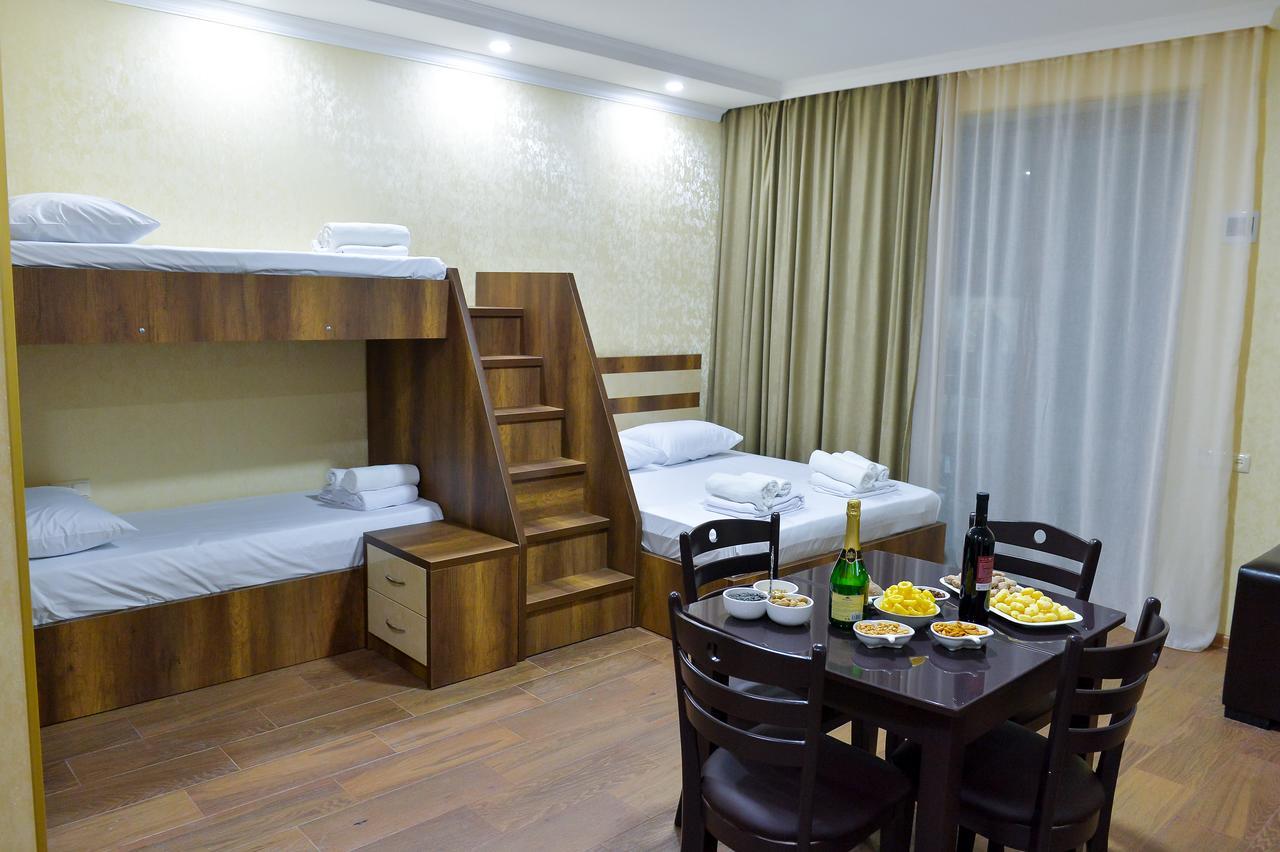 Hotel Lion Урекі Екстер'єр фото