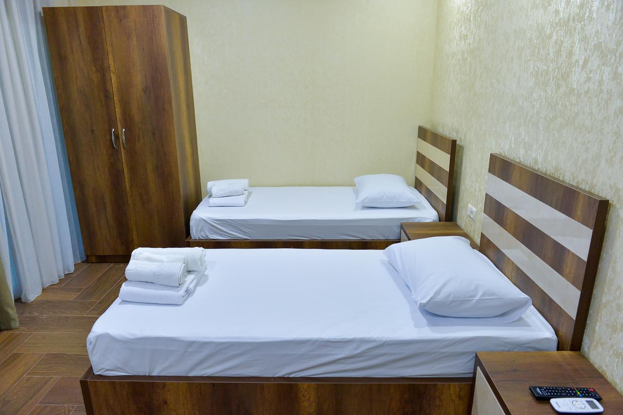 Hotel Lion Урекі Екстер'єр фото