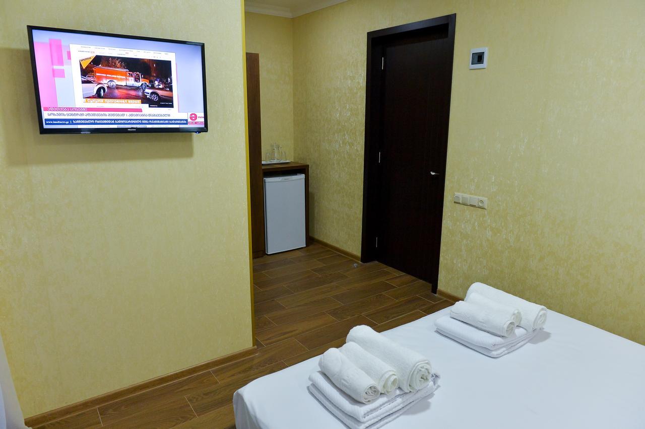 Hotel Lion Урекі Екстер'єр фото