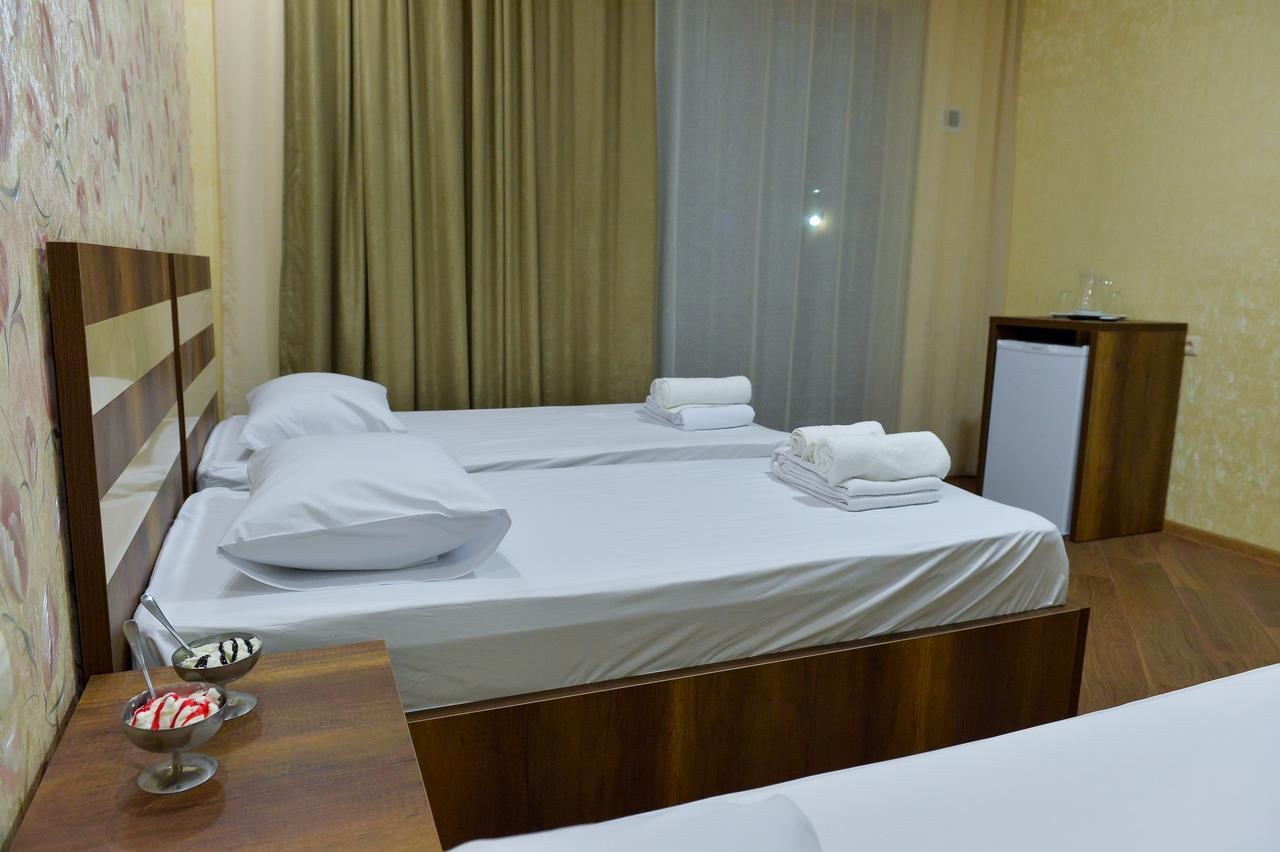 Hotel Lion Урекі Екстер'єр фото