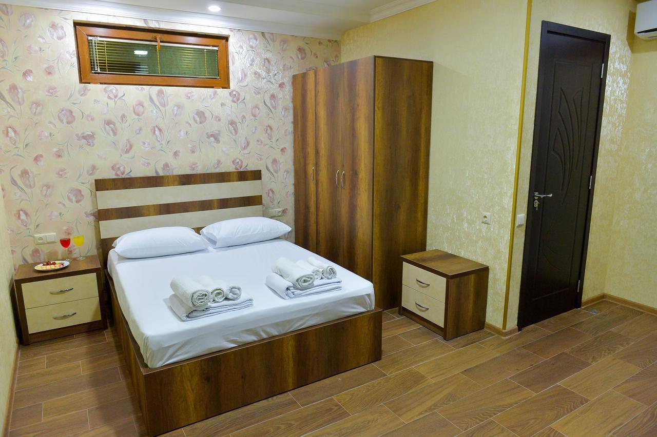 Hotel Lion Урекі Екстер'єр фото