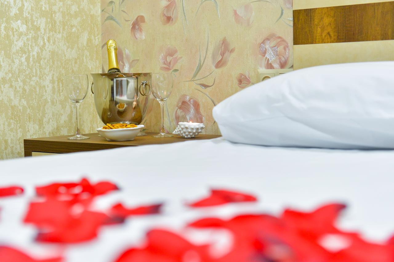 Hotel Lion Урекі Екстер'єр фото