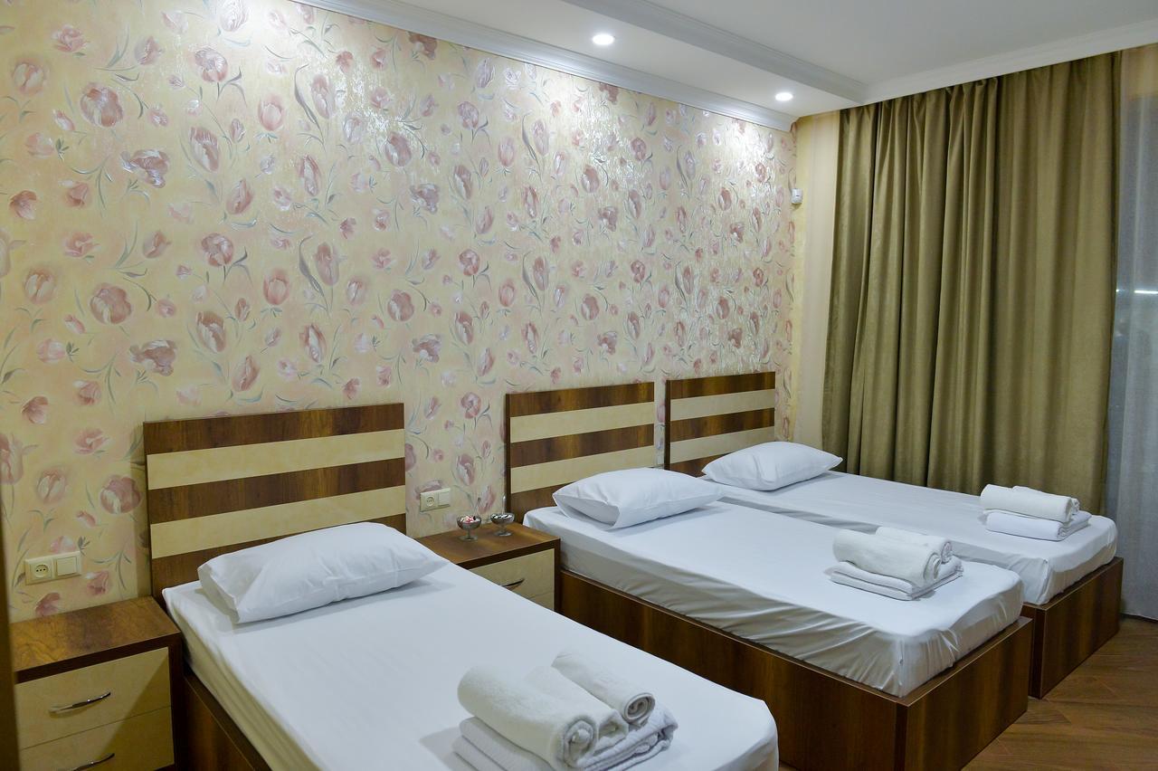 Hotel Lion Урекі Екстер'єр фото