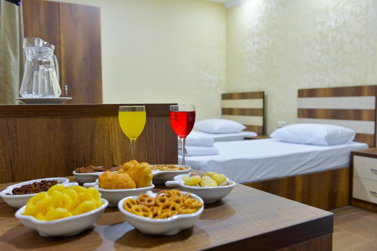 Hotel Lion Урекі Екстер'єр фото