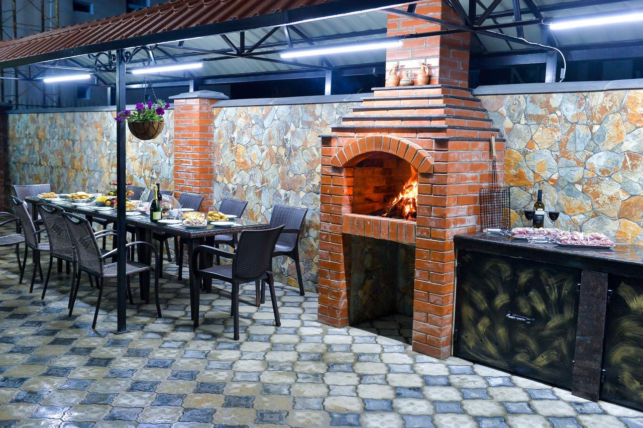 Hotel Lion Урекі Екстер'єр фото