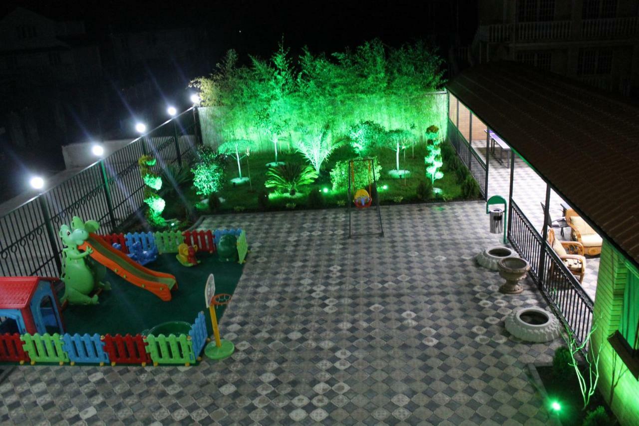Hotel Lion Урекі Екстер'єр фото