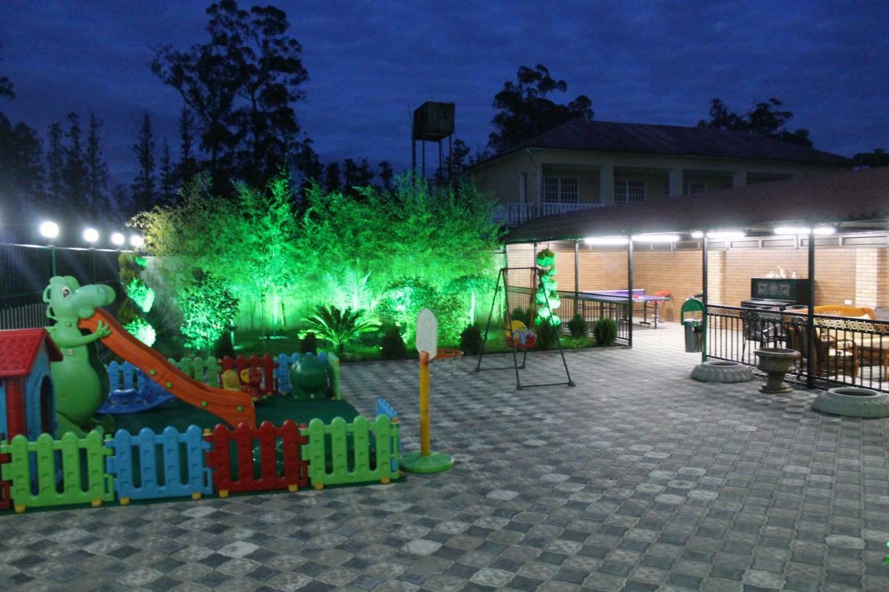 Hotel Lion Урекі Екстер'єр фото